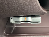 ETCも付いておりますので、高速道路の料金所もノンストップ通過可能ですよ^^是非揃えたい装備ですね!