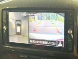 【アラウンドビューモニター】専用のカメラにより、上から見下ろしたような視点で360度クルマの周囲を確認することができます☆死角部分も確認しやすく、狭い場所での切り返しや駐車もスムーズに行えます。