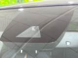 【トヨタセーフティセンス】走行中に前方の車両等を認識し、衝突しそうな時は警報とブレーキで衝突回避と被害軽減をアシスト。より安全にドライブをお楽しみいただけます。