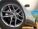 【純正19インチアルミホイール】外観にマッチした純正アルミホイールを装着しております。各種社外アルミホイールや、スタッドレスタイヤも取扱いしております。是非ご相談ください♪