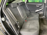 後部座席も気になるようなキズ・汚れやへたり等、大きなダメージはなく、良好な状態です。