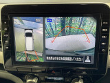 【アラウンドビューモニター】専用のカメラにより、上から見下ろしたような視点で360度クルマの周囲を確認することができます☆死角部分も確認しやすく、狭い場所での切り返しや駐車もスムーズに行えます。
