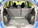 普段のお買い物や通勤、送迎等に十分な荷室スペースを確保しております。セカンドシートを倒すと、大きな荷物の積載も可能です♪