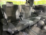 3列目シートはもちろん状態良好☆大人でもゆったりと座って頂けますので、大人数でのお出かけもラクラクです♪ご家族で、気の知れた仲間で、ドライブに行くのが楽しみですね♪