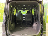 普段のお買い物や通勤、送迎等に十分な荷室スペースを確保しております。セカンドシートを倒すと、大きな荷物の積載も可能です♪