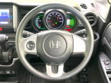 ステアリングも使用感が少なく、きれいな状態となっております♪