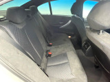 ●後部座席も気になるようなキズ・汚れやへたり等、大きなダメージはなく、良好な状態です。