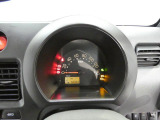【メーター】走行距離は66068km。まだまだこれから元気に働いてくれる距離です。視認性の良いメーターパネルで、車の状態も把握しやすく、安心して現場へ向かっていただけます。