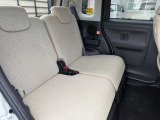 後部座席も綺麗です。