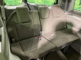 3列目シートはもちろん状態良好☆大人でもゆったりと座って頂けますので、大人数でのお出かけもラクラクです♪ご家族で、気の知れた仲間で、ドライブに行くのが楽しみですね♪