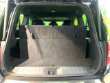 普段のお買い物や通勤、送迎等に十分な荷室スペースを確保しております。サードシートを倒すと、大きな荷物の積載も可能です♪