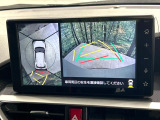 【パノラミックビューモニター】専用のカメラにより、上から見下ろしたような視点で360度クルマの周囲を確認することができます☆死角部分も確認しやすく、狭い場所での切り返しや駐車もスムーズに行えます。