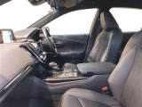 清潔で広々した座席です!是非、現車を見て体感してみてください。