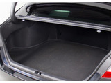 トランクが狭いと思っておりませんか?実際は大容量トランクです!旅行等の長距離ドライブも快適です!また、屋根付きスペースを完備しておりますので、夜間でも、雨でも雪の日だってゆっくりご覧頂けます。