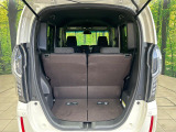 普段のお買い物や通勤、送迎等に十分な荷室スペースを確保しております。セカンドシートを倒すと、大きな荷物の積載も可能です♪