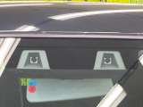 【スズキ セーフティサポート】走行中に前方の車両等を認識し、衝突しそうな時は警報とブレーキで衝突回避と被害軽減をアシスト。より安全にドライブをお楽しみいただけます。