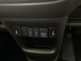 シートヒーターやUSBチャージャーをはじめ、快適性を高める装備が揃っています。寒い季節のドライブやスマホの充電にも便利です。