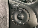 【クルーズコントロール】高速道路もラクラク走行。アクセルを離しても一定速度で走行ができ、長距離運転時の負担を軽減!加速・減速も簡単なスイッチ操作で調整できます。