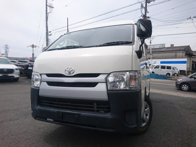 トヨタ ハイエースバン 