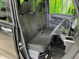 運転席シート廻りは使用感も少なく、良好な状態となっています。丁寧に使われていたことがよくわかりますね。