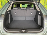 普段のお買い物や通勤、送迎等に十分な荷室スペースを確保しております。セカンドシートを倒すと、大きな荷物の積載も可能です♪