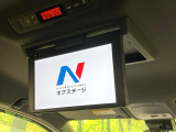 【フリップダウンモニター】大画面モニターで後席でもエンタメをお楽しみいただけます。小さなお子様にも大人気の装備です♪