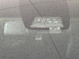 【トヨタセーフティセンス】走行中に前方の車両等を認識し、衝突しそうな時は警報とブレーキで衝突回避と被害軽減をアシスト。より安全にドライブをお楽しみいただけます。