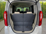 普段のお買い物や通勤、送迎等に十分な荷室スペースを確保しております。セカンドシートを倒すと、大きな荷物の積載も可能です♪
