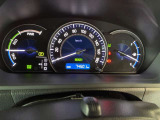 視認性に優れたメーターを採用しており、走行中でも車速や情報が分かりやすく表示されます。運転時の視線移動をむりのない範囲に抑え、快適で安心感のあるドライブをサポートします。