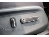 高級装備の代名詞!パワーシート装備!快適装備で運転も楽々です!