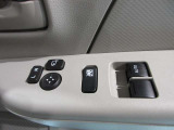 前席パワーウィンドウ運転席側オ-ト機能付助手席側操作機能を止めるスイッチ付