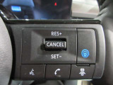 プロパイロット、高速道路の運転がより快適に、運転操作をサポートしてくれます。高速道路での運転がとっても楽になる装備です。ハンズフリー通話ができ運転中も安心ですね
