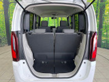 普段のお買い物や通勤、送迎等に十分な荷室スペースを確保しております。セカンドシートを倒すと、大きな荷物の積載も可能です♪