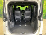 普段のお買い物や通勤、送迎等に十分な荷室スペースを確保しております。セカンドシートを倒すと、大きな荷物の積載も可能です♪