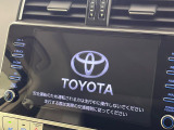 【メーカー純正ナビ】インテリアに溶け込むスタイリッシュな「専用設計」メーカーナビを装備♪視認性や操作性など基本性能にも優れ、より上質なカーライフをお楽しみいただけます。