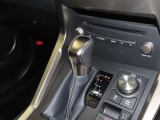 フロアシフトのオートマチックトランスミッションです。