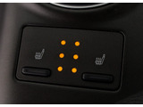 シートヒーターを装備しています!高級車ならではの装備です!シートが暖まりますので、寒い冬場も快適にご乗車頂けます!腰にも優しい!お子様や女性にも嬉しい装備ですね!!