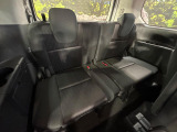 3列目シートはもちろん状態良好☆大人でもゆったりと座って頂けますので、大人数でのお出かけもラクラクです♪ご家族で、気の知れた仲間で、ドライブに行くのが楽しみですね♪