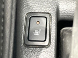 【シートヒーター】寒い日に重宝するシートヒーター!エアコンより早く温まってくれるので寒がりの人も安心ですね♪エアコンの温風は乾燥するから苦手、という方にもをおすすめです。
