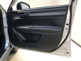 運転席前面ドア部分です♪