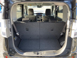 普段のお買い物や通勤、送迎等に十分な荷室スペースを確保しております。セカンドシートを倒すと、大きな荷物の積載も可能です♪