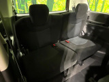 3列目シートはもちろん状態良好☆大人でもゆったりと座って頂けますので、大人数でのお出かけもラクラクです♪ご家族で、気の知れた仲間で、ドライブに行くのが楽しみですね♪
