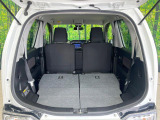 普段のお買い物や通勤、送迎等に十分な荷室スペースを確保しております。セカンドシートを倒すと、大きな荷物の積載も可能です♪