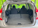 後席を格納すると、これだけの広さが!シーンに合わせたシートアレンジで、大きな荷物も積むことが出来ます♪