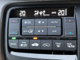 エアコンはオートですので一年中快適なドライブが楽しめます。