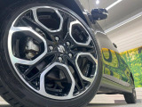 【純正アルミホイール】外観にマッチした純正アルミホイールを装着しております。各種社外アルミホイールや、スタッドレスタイヤも取扱いしております。是非ご相談ください♪