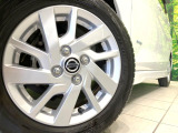 【純正14インチアルミホイール】外観にマッチした純正アルミホイールを装着しております。各種社外アルミホイールや、スタッドレスタイヤも取扱いしております。是非ご相談ください♪