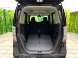 普段のお買い物や通勤、送迎等に十分な荷室スペースを確保しております。セカンドシートを倒すと、大きな荷物の積載も可能です♪