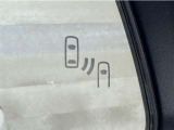 車線変更時の後方確認をアシストしてくれるブラインドスポットモニター!ドアミラーの死角を検知してくれるから車線変更もスムーズです。
