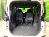 普段のお買い物や通勤、送迎等に十分な荷室スペースを確保しております。セカンドシートを倒すと、大きな荷物の積載も可能です♪